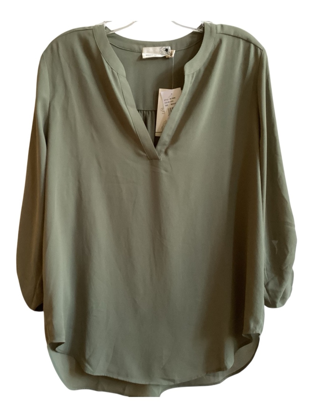 Everleigh NWT Olive Green V-Neck Roll Sleeve Popover Blouse Size M